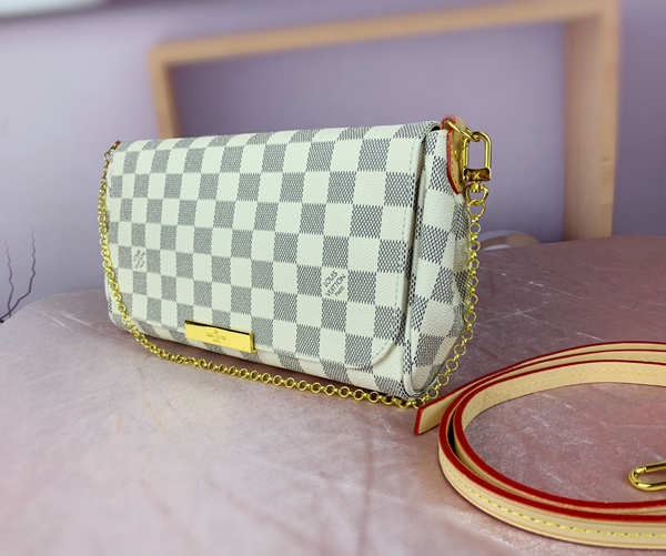 ルイヴィトンバッグ側面デザイン